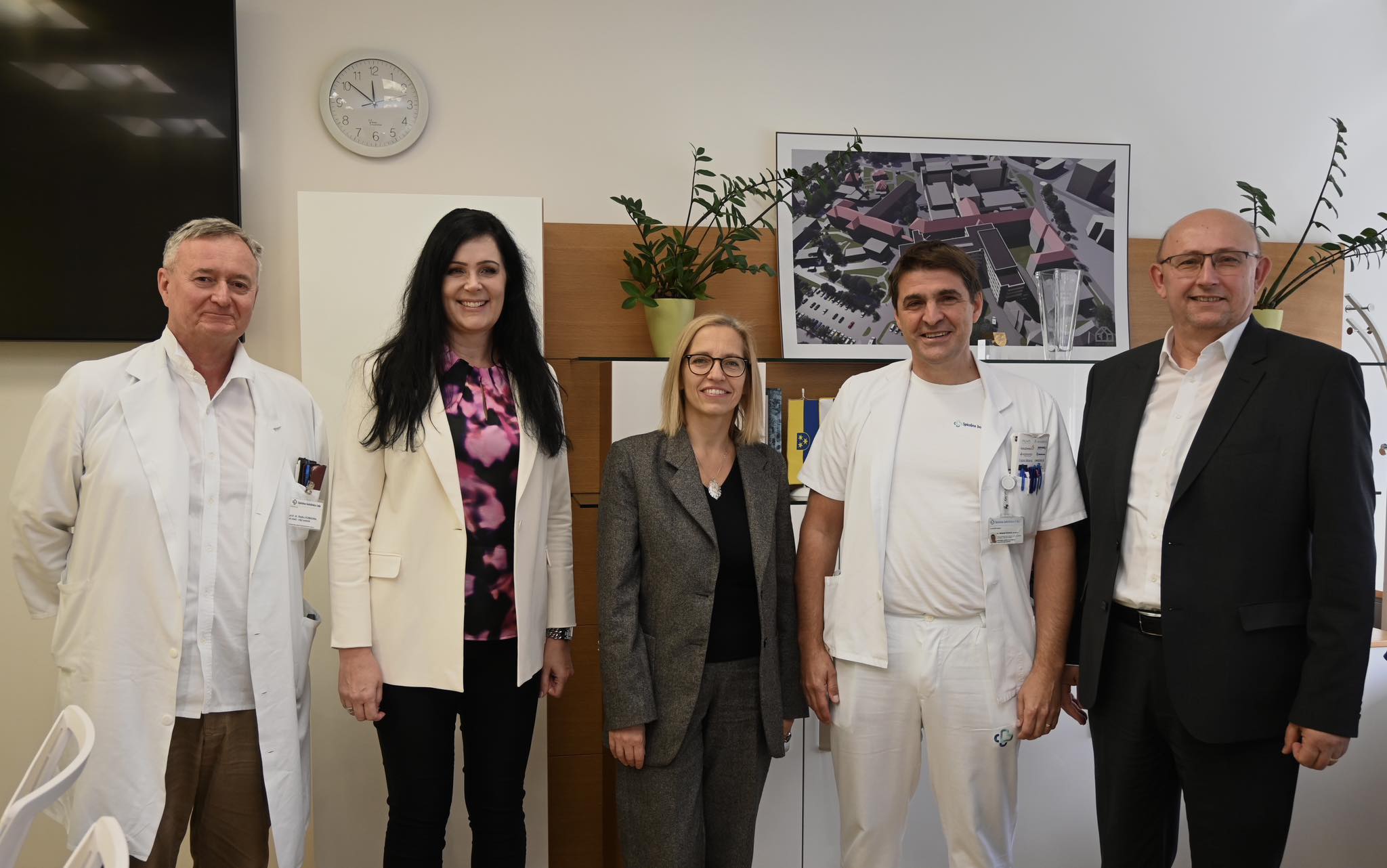 Ministrica za zdravje na delovnem obisku v Splošni bolnišnici Celje