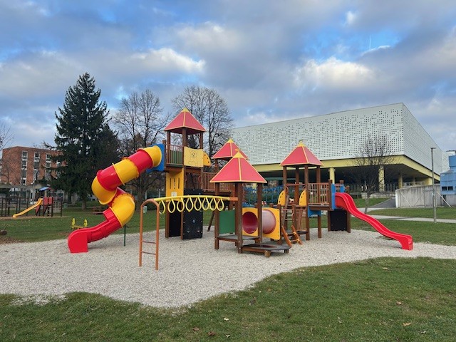 Mestna občina Velenje nadaljuje z nadgradnjo in urejanjem zunanjih igralnih površin