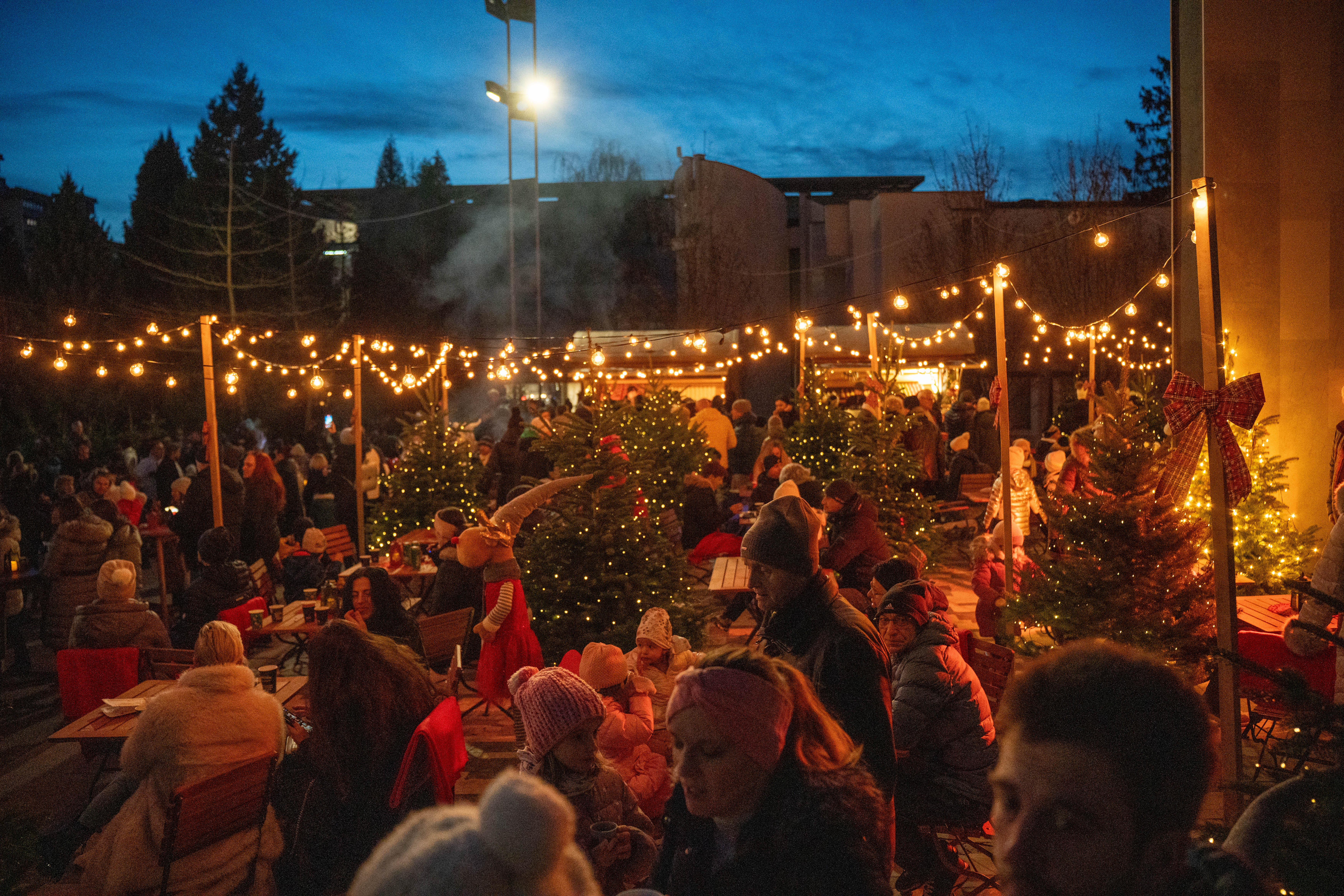 Na Titovem trgu je zaživela Praznična ploščad