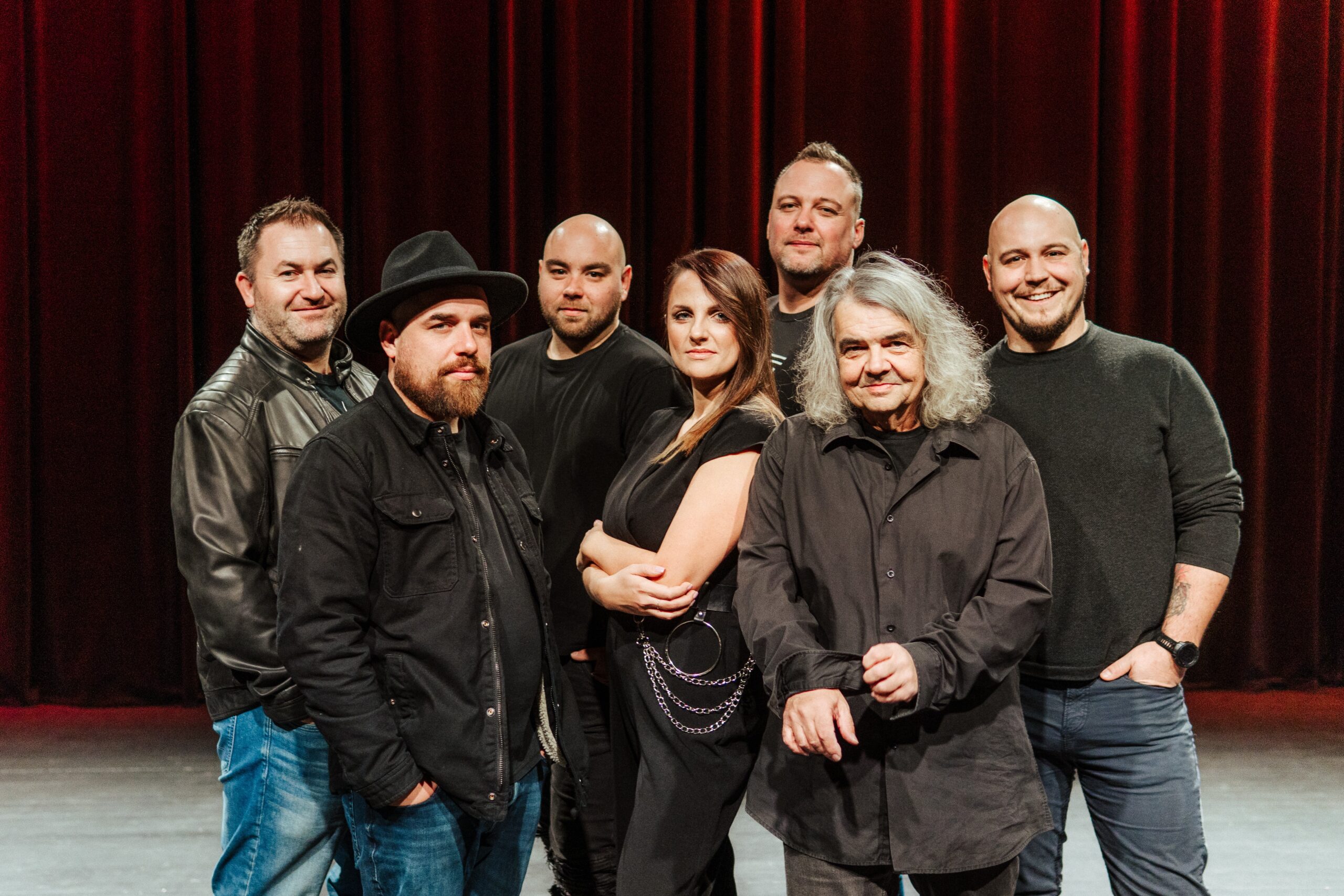 Čarobna promenada vabi: Danes bo z vami velenjska zasedba Varni Paljak