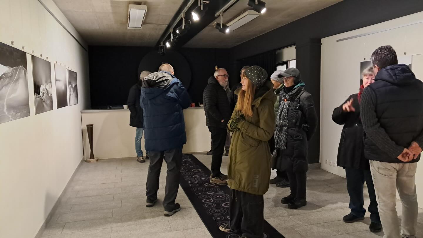 V Galeriji Fbunker na ogled razstava "Od bele do črne" fotografa Marjana Klepca
