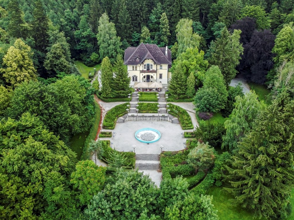 Javno zbiranje ponudb: Postanite najemnik Vile Herberstein