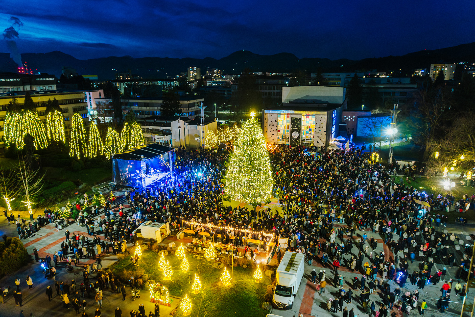 Čarobni december v Velenju pritegnil množico obiskovalcev