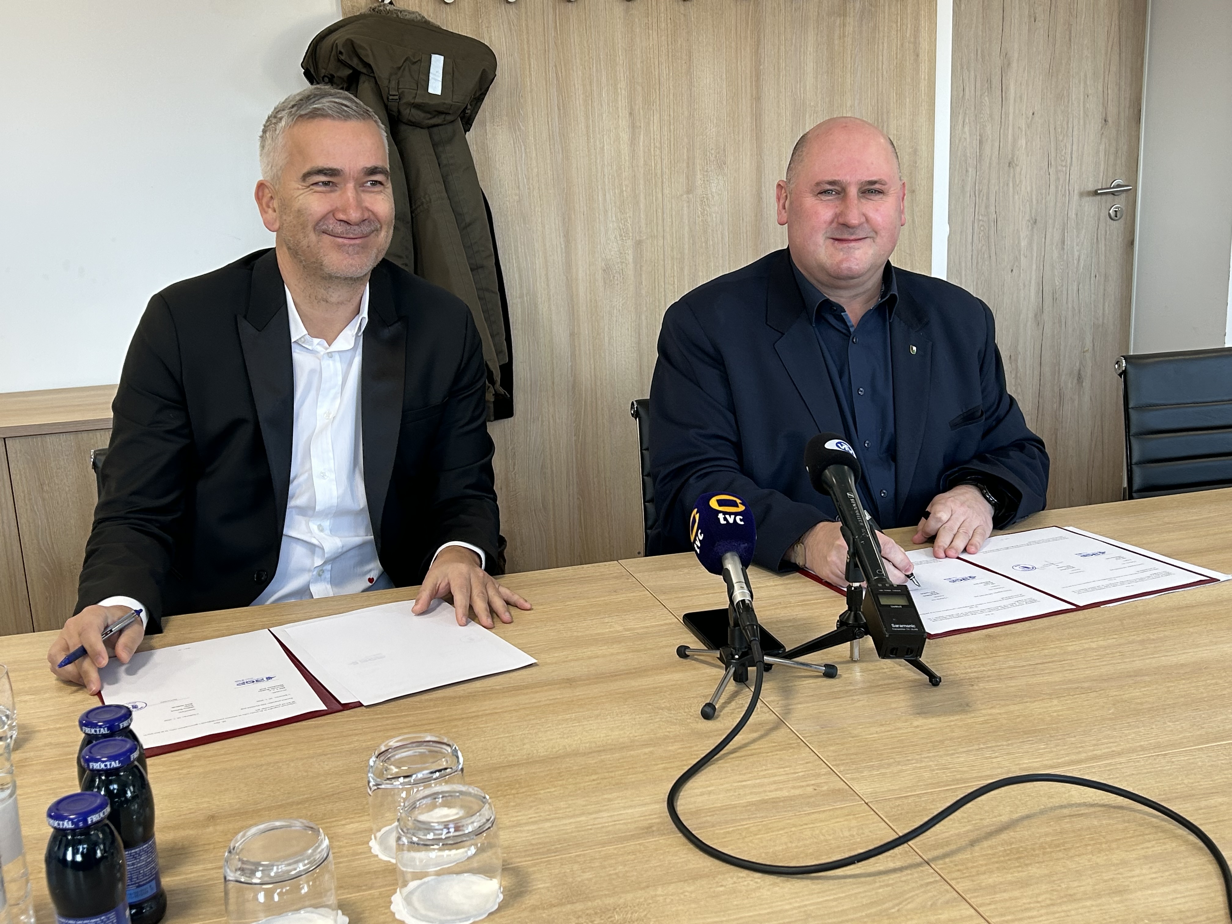 Podpisana pogodba za ureditev komunalne infrastrukture stanovanjskega naselja na območju OPPN Vile Široko