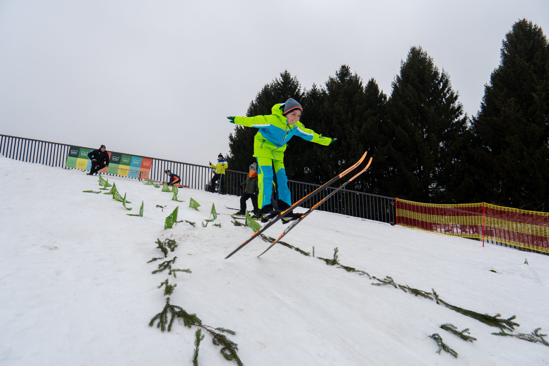 FOTO in VIDEO: Na Visti tudi uradno odprli center zimskih radosti